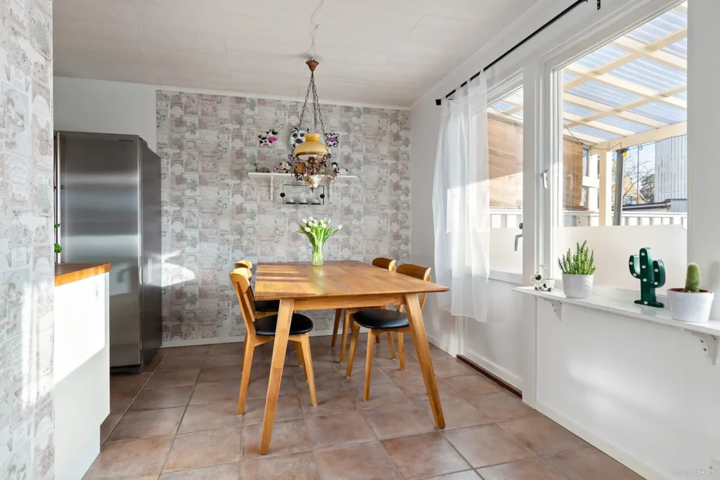 https___homeq-media-live.s3.amazonaws.com_2880_apartment_images_b478d0367f6242c2921af6e4e49f7c01