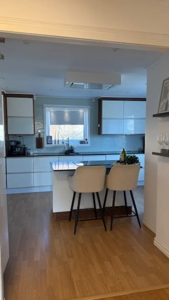 https___homeq-media-live.s3.amazonaws.com_apartment_images_4d6a232d5e3d456cb8d82eadc07c1805