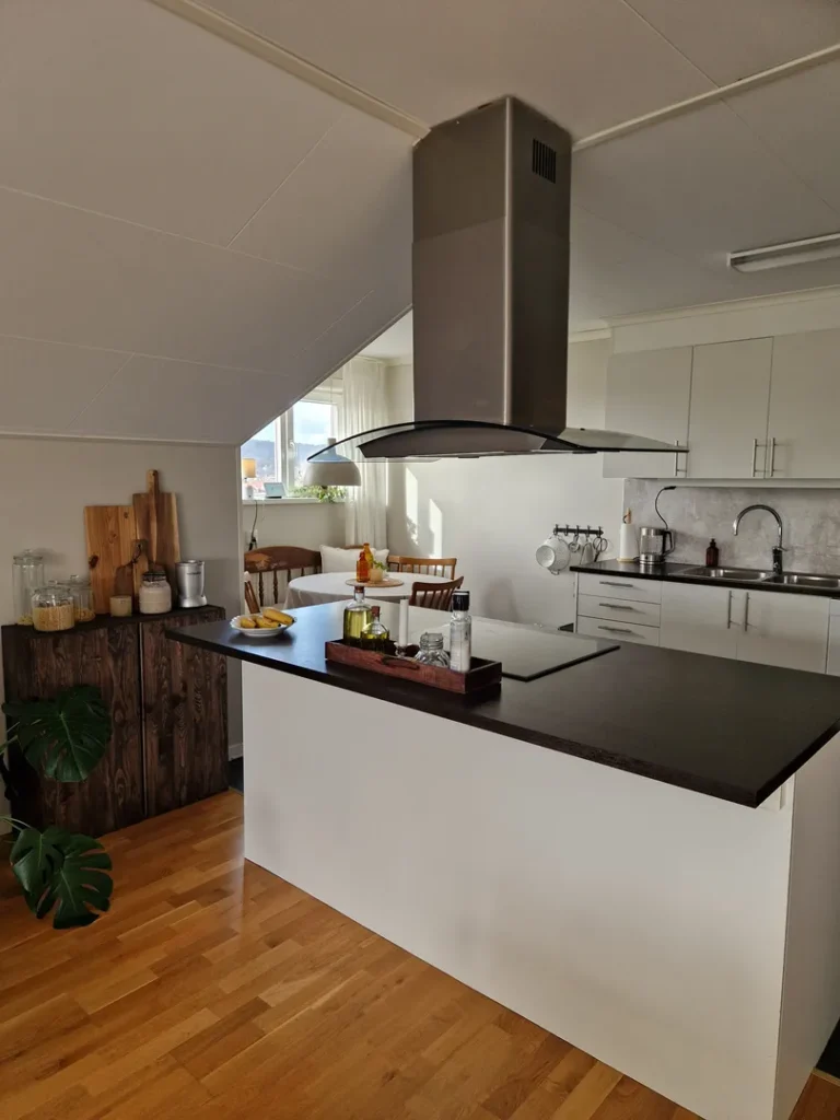 https___homeq-media-live.s3.amazonaws.com_apartment_images_6dd907e91c1b49f1b4f1565789776f06