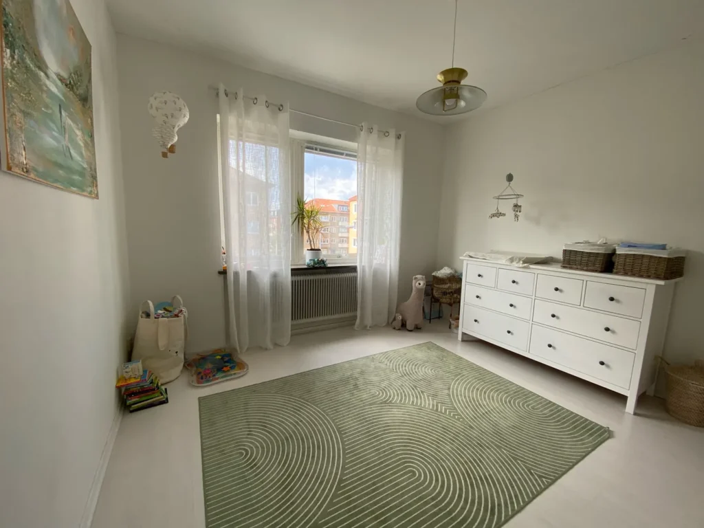 https___homeq-media-live.s3.amazonaws.com_apartment_images_e2e26da3d88d4ba3b6d2ef281cb1bbc9