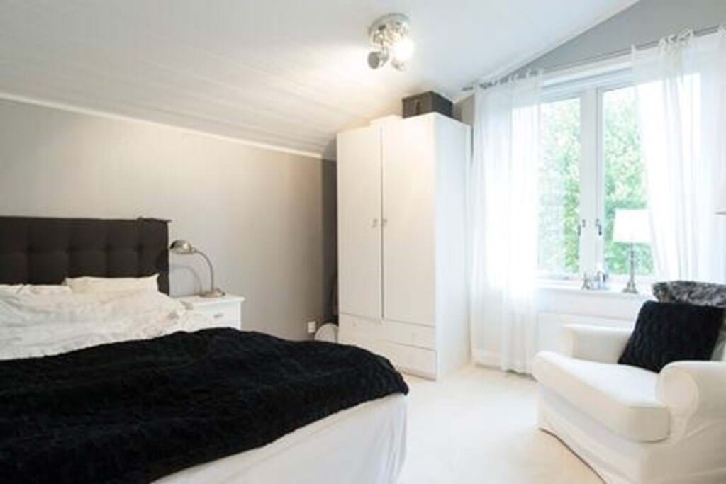 rosornas-vag-danderyd-bedroom1